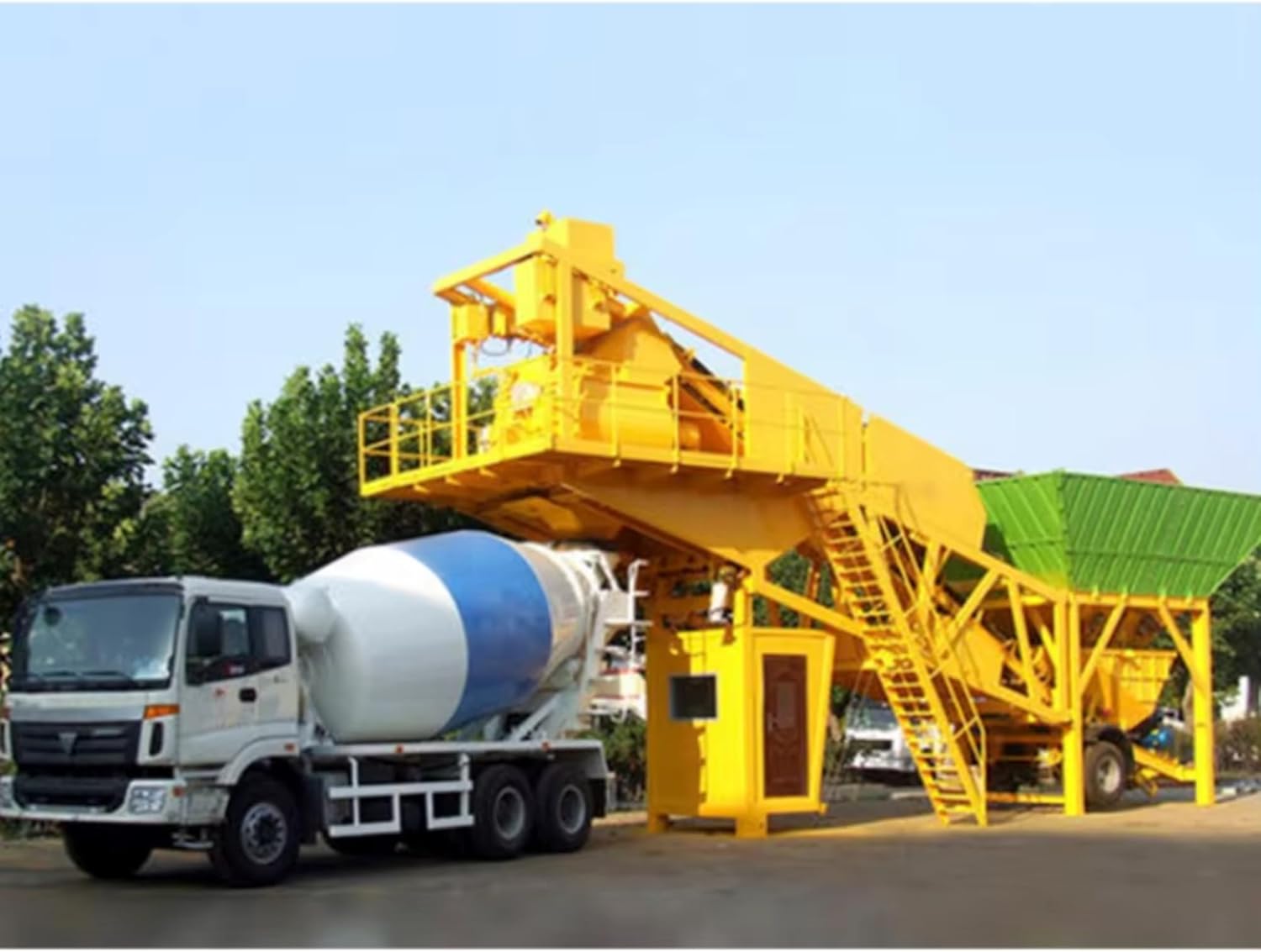 concrete batching plant,should I buy concrete batching plant,mobile concrete batching plant,concrete batching plant pros cons,best concrete batching plant,concrete batching plant vs stationary performance testing and real-world results