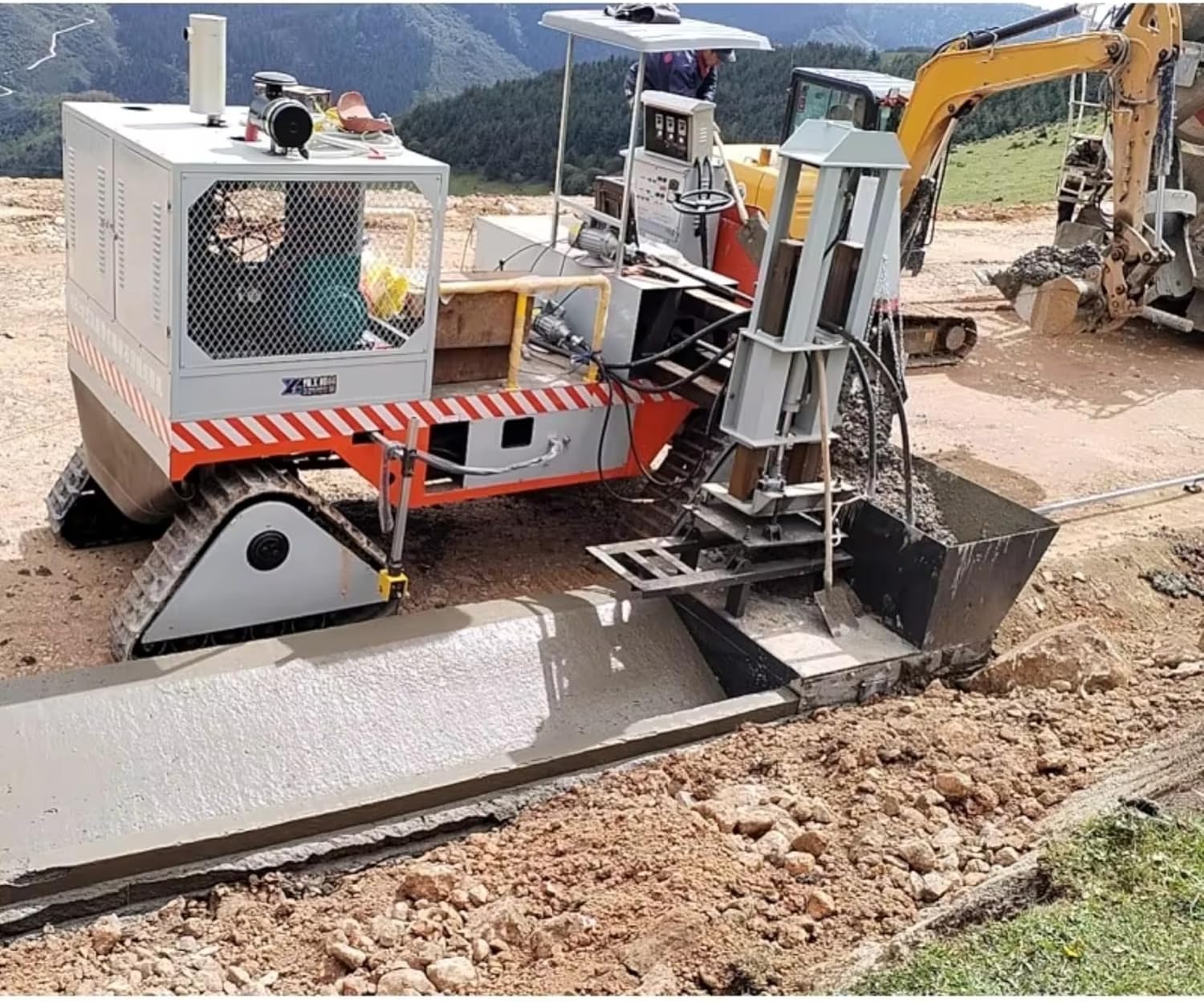 concrete curb slipform machine,best curb and gutter paver,hydraulic concrete curb machine pros cons,tracked curb construction equipment worth buying,concrete curb paving machine vs traditional forms,heavy duty tracked curb machine for contractors performance testing and real-world results