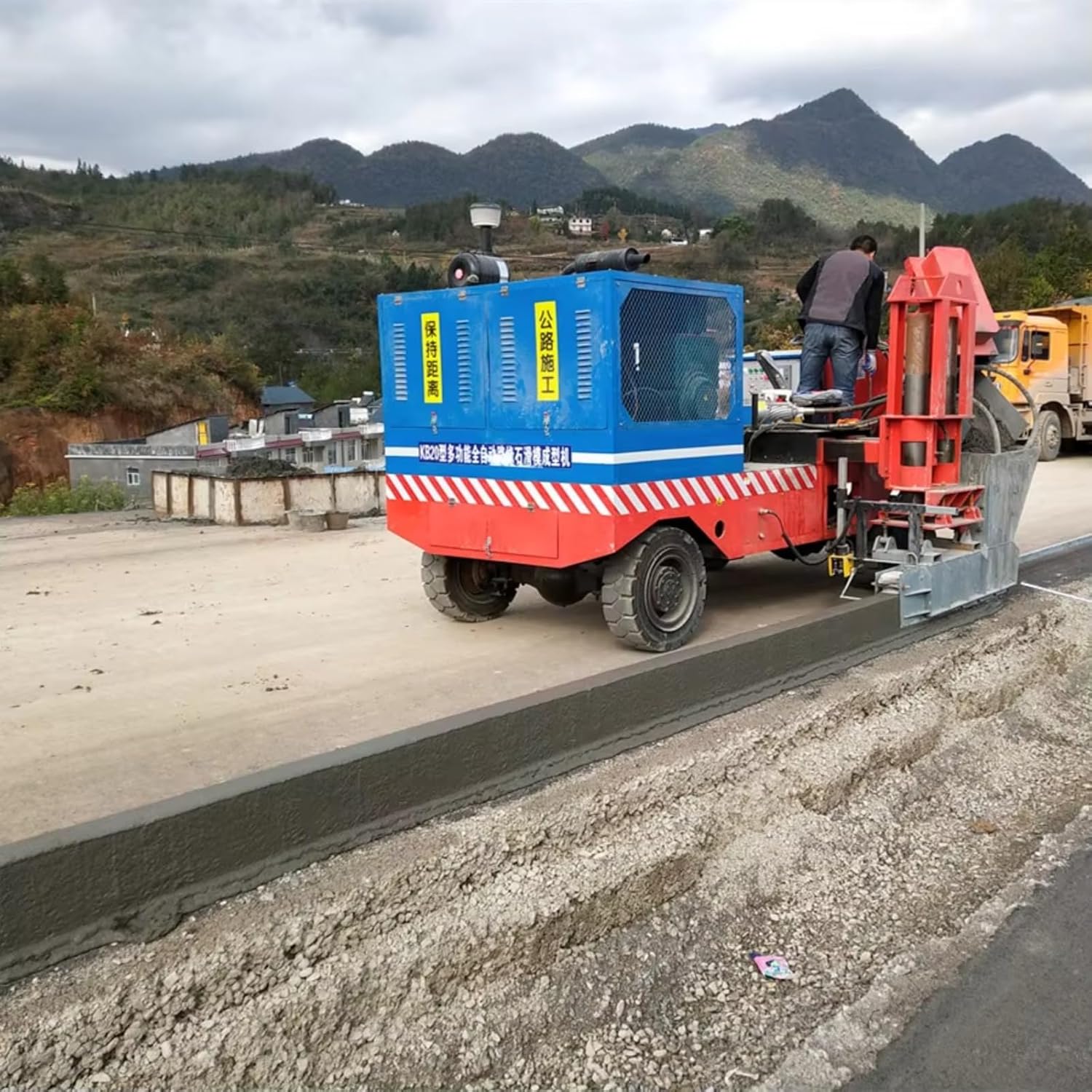 semi-automatic concrete slipform curb machine,should I buy a slipform curb machine,slipform curb machine vs alternatives,concrete slipform curb pros cons,best slipform curb machine for road paving,semi-automatic curb machine worth buying unboxing and complete package contents